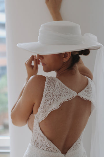 White Bridal Hat with tulle train - Velo Bianco